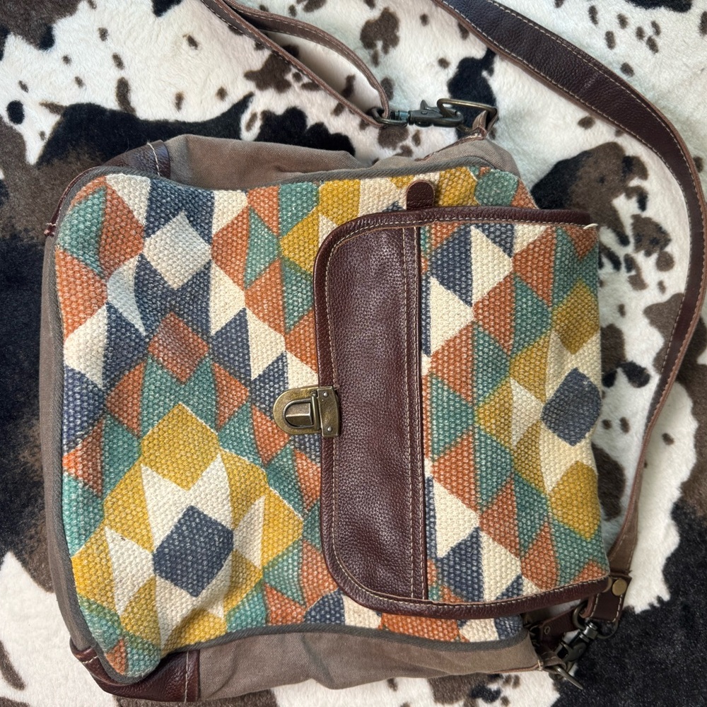 Geometric Patterned Myra Bag - image 2